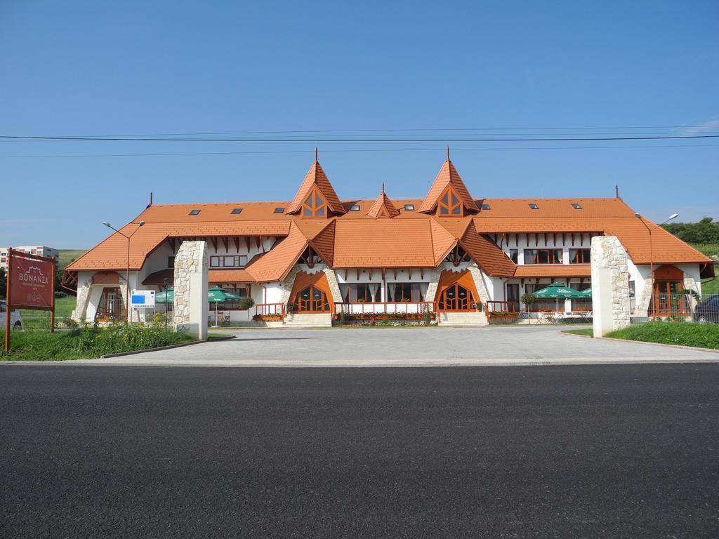 Bonanza Pensiune & Restaurant Mera Zewnętrze zdjęcie